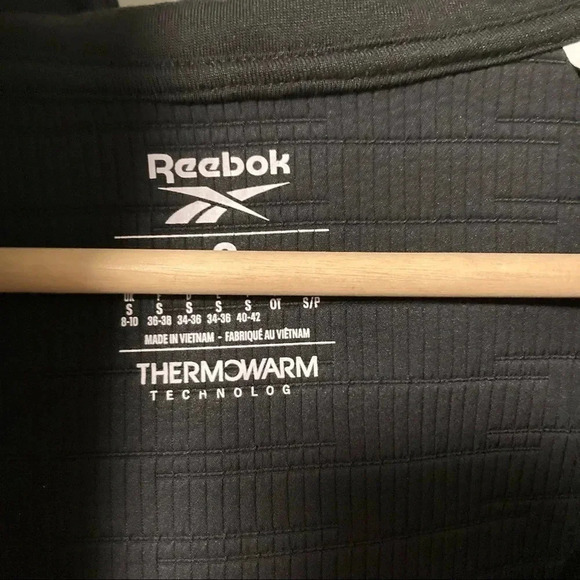 Reebok  thermowarm black hoodie sweatshirt - Picture 4 of 5